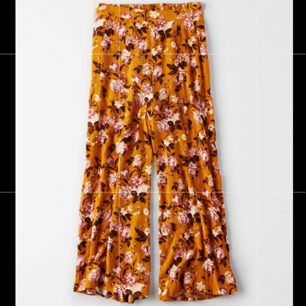 AE floral crop pants